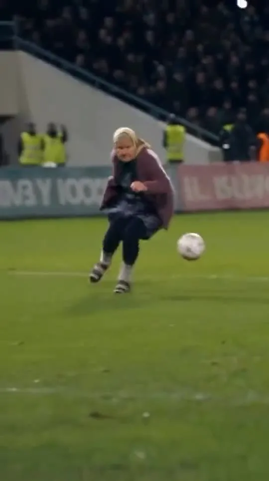 Grandma in the Ozil Goal AI meme